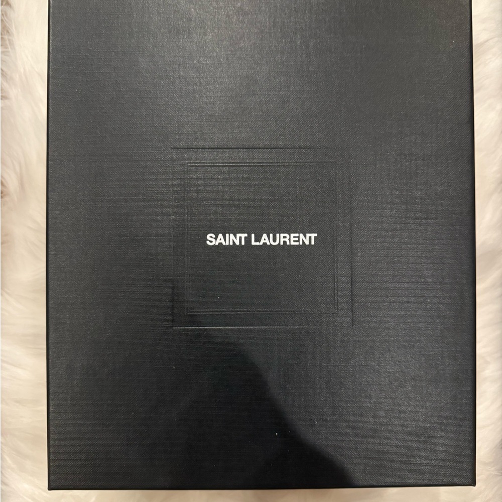 NEW, AUTHENTIC YVES SAINT LAURENT YSL Round Purse, Chain And Leather Strap - Picture 9 of 15